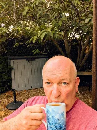 Enjoying a cuppa in the October sunshine.

#neilcollumbell #myfrenchpolisher #melbournehallfurniturerestorers #woodrestorationderby